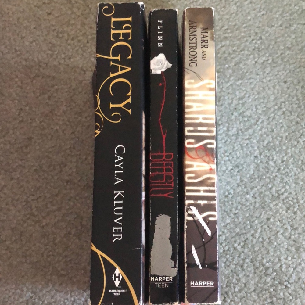 🌸 Book Bundle - Picture 8 of 8